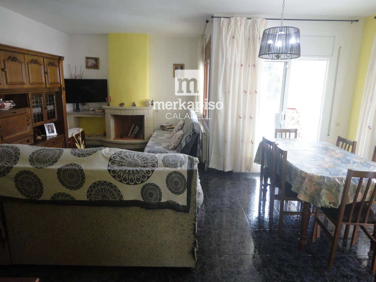 7 soveværelse Villa til salg i Segur de Calafell med garage - € 249.000 (Ref: 9550133)