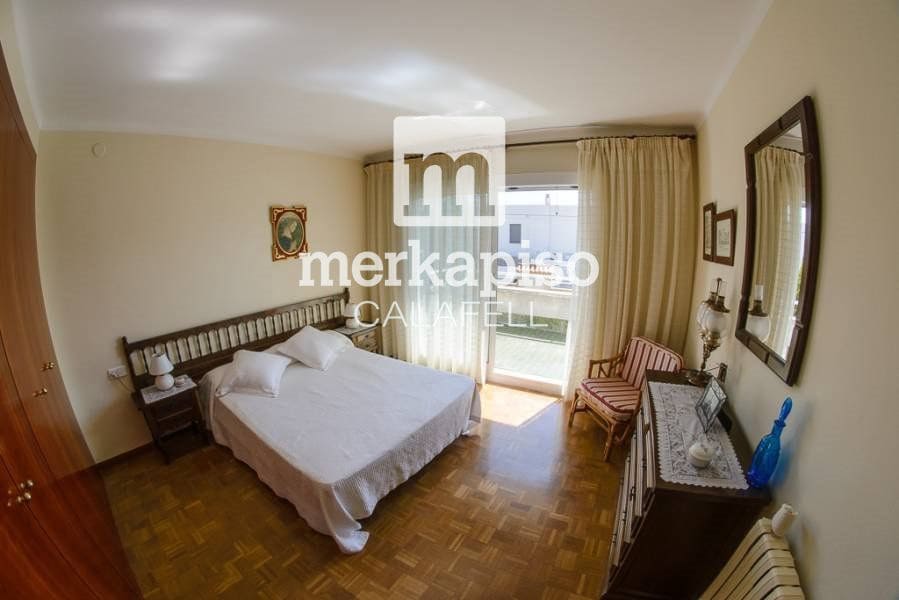 4 quarto Moradia para venda em Calafell com piscina garagem - 550 000 € (Ref: 9566637)