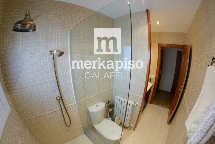 4 quarto Moradia para venda em Calafell com piscina garagem - 550 000 € (Ref: 9566637)