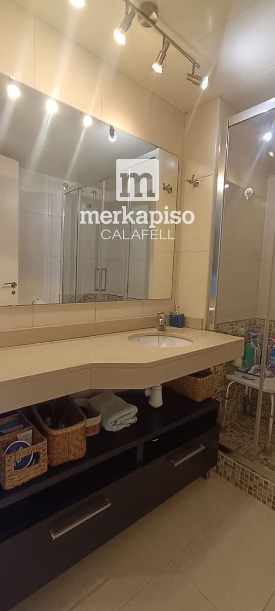 2 makuuhuone Kattohuoneisto myytävänä paikassa Segur de Calafell mukana uima-altaan 
autotalli - 250 000 € (Ref: 9575119)