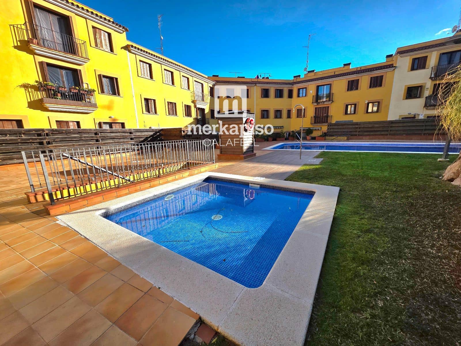 1 bedroom Flat for sale in Creixell with pool garage - € 179,000 (Ref: 9575123)