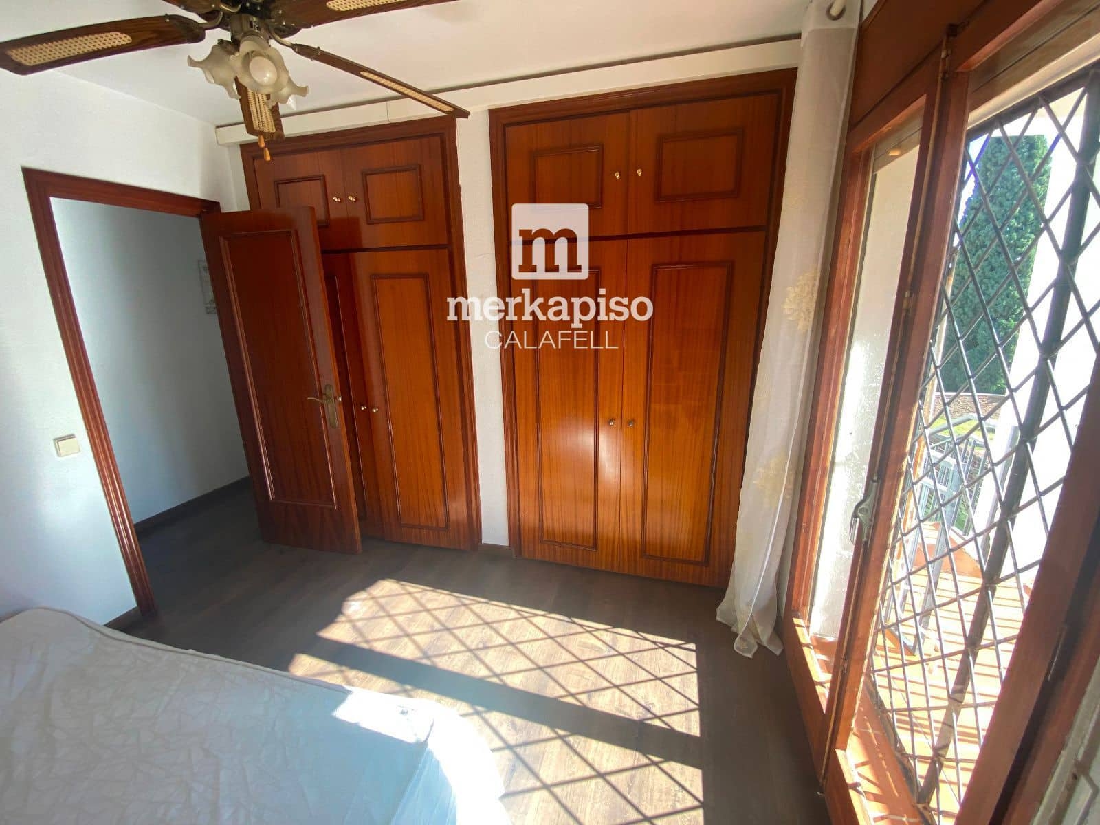 5 slaapkamer Villa te koop in Cunit met zwembad garage - € 399.000 (Ref: 9626616)