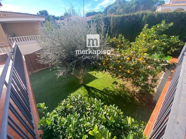 5 slaapkamer Villa te koop in Cunit met zwembad garage - € 399.000 (Ref: 9626616)