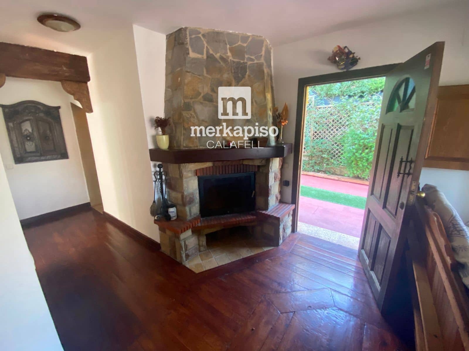 5 slaapkamer Villa te koop in Cunit met zwembad garage - € 399.000 (Ref: 9626616)