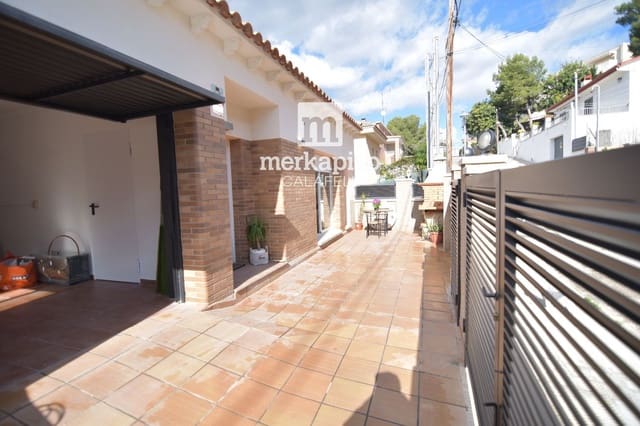 4 chambre Villa/Maison à vendre à Segur de Calafell, Calafell - 375 000 € (Ref: 9626617)