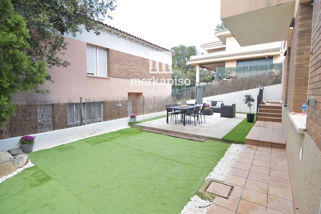 4 chambre Villa/Maison à vendre à Segur de Calafell, Calafell - 375 000 € (Ref: 9626617)