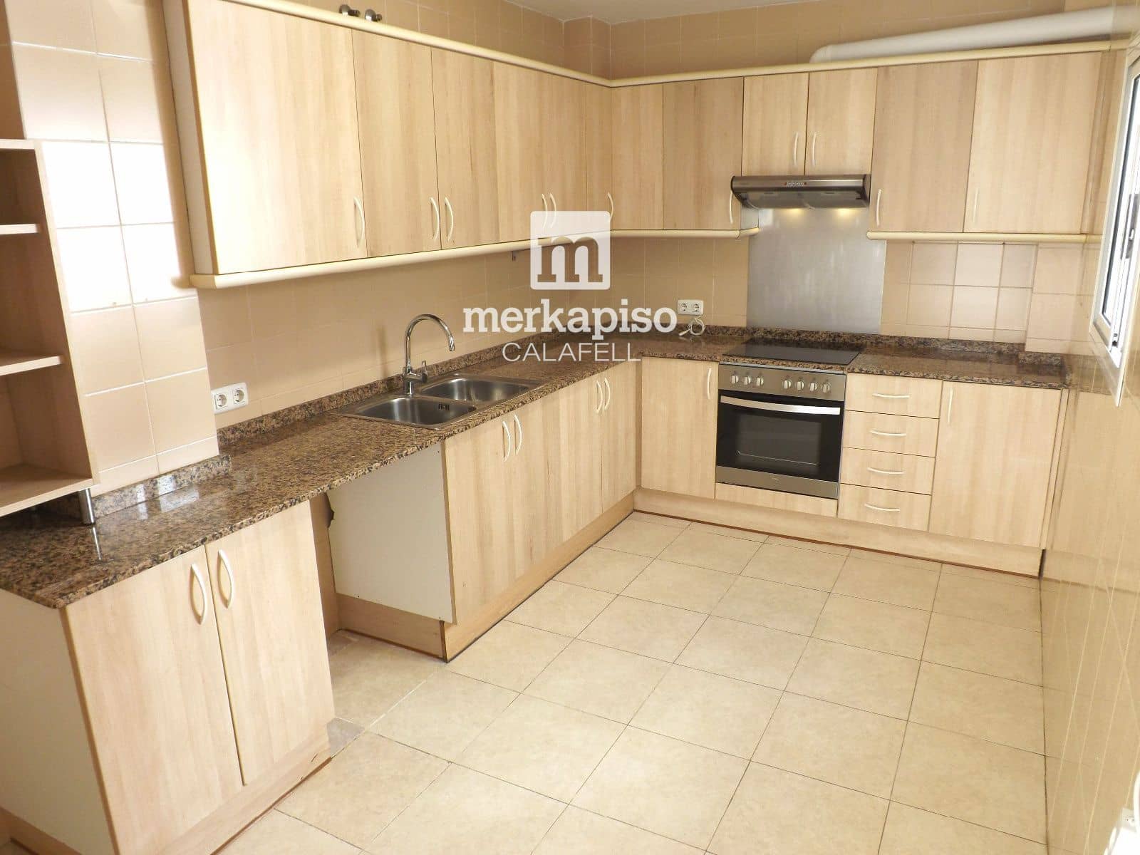 4 makuuhuone Kattohuoneisto myytävänä paikassa Calafell mukana uima-altaan 
autotalli - 297 000 € (Ref: 9626621)