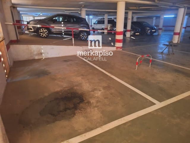 Autotalli myytävänä paikassa Calafell - 19 990 € (Ref: 9626635)