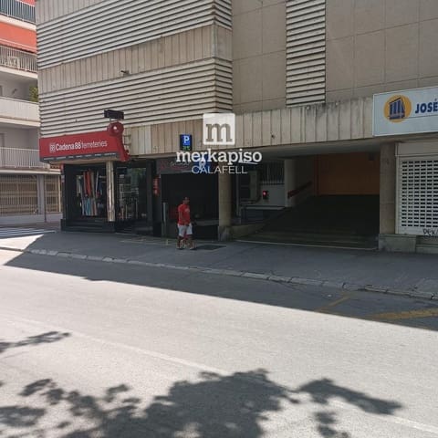 Autotalli myytävänä paikassa Calafell - 19 990 € (Ref: 9626635)