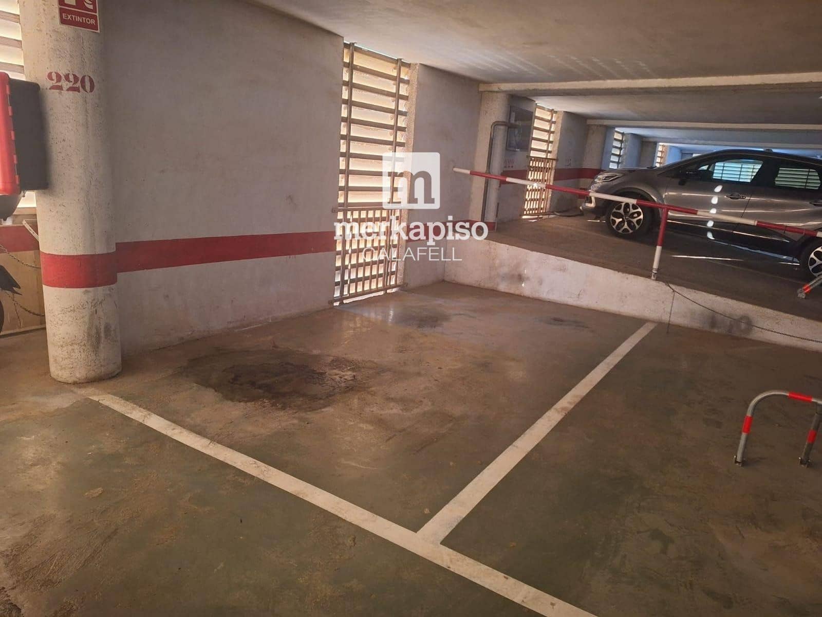 Autotalli myytävänä paikassa Calafell - 19 990 € (Ref: 9626635)