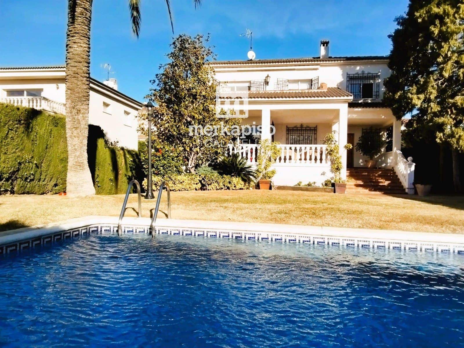 5 Zimmer Villa zu verkaufen in El Vendrell mit Pool Garage - 550.000 € (Ref: 9626641)