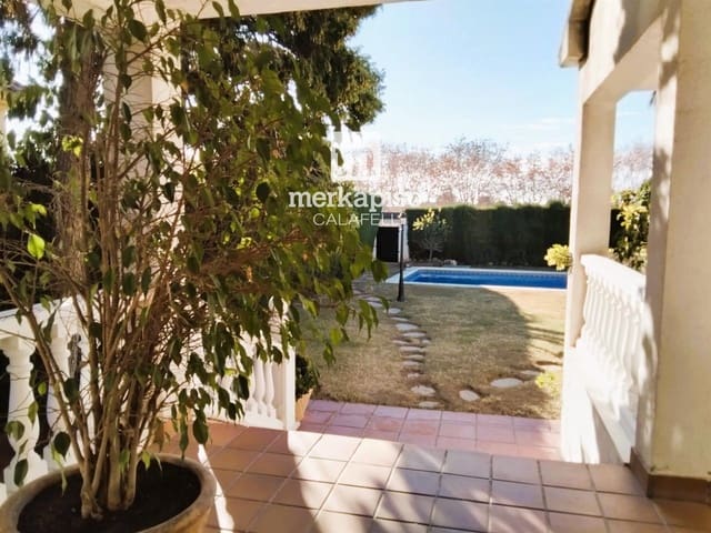 5 Zimmer Villa zu verkaufen in El Vendrell mit Pool Garage - 550.000 € (Ref: 9626641)