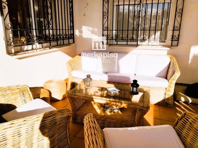 5 Zimmer Villa zu verkaufen in El Vendrell mit Pool Garage - 550.000 € (Ref: 9626641)