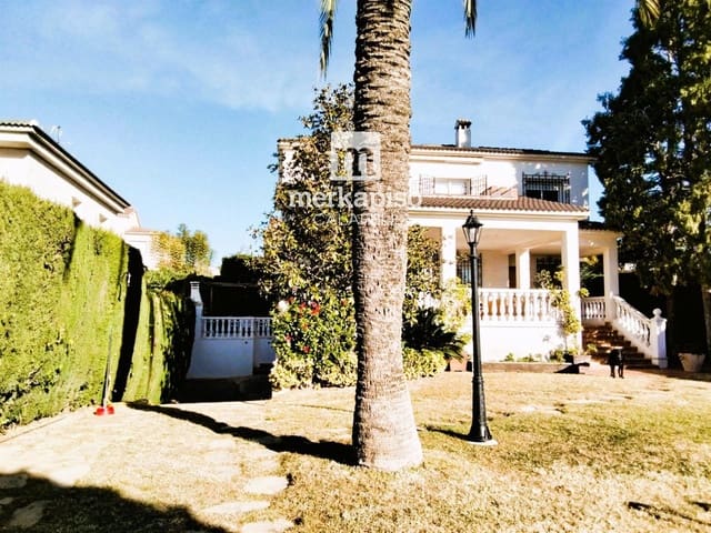 5 Zimmer Villa zu verkaufen in El Vendrell mit Pool Garage - 550.000 € (Ref: 9626641)