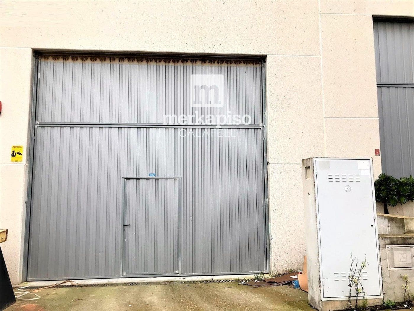 Kaupallinen myytävänä paikassa Calafell - 180 000 € (Ref: 9626646)