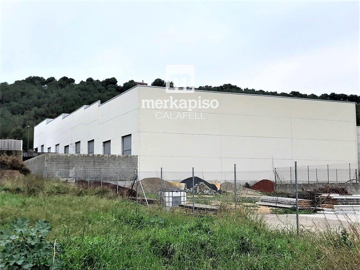 Kaupallinen myytävänä paikassa Calafell - 180 000 € (Ref: 9626646)