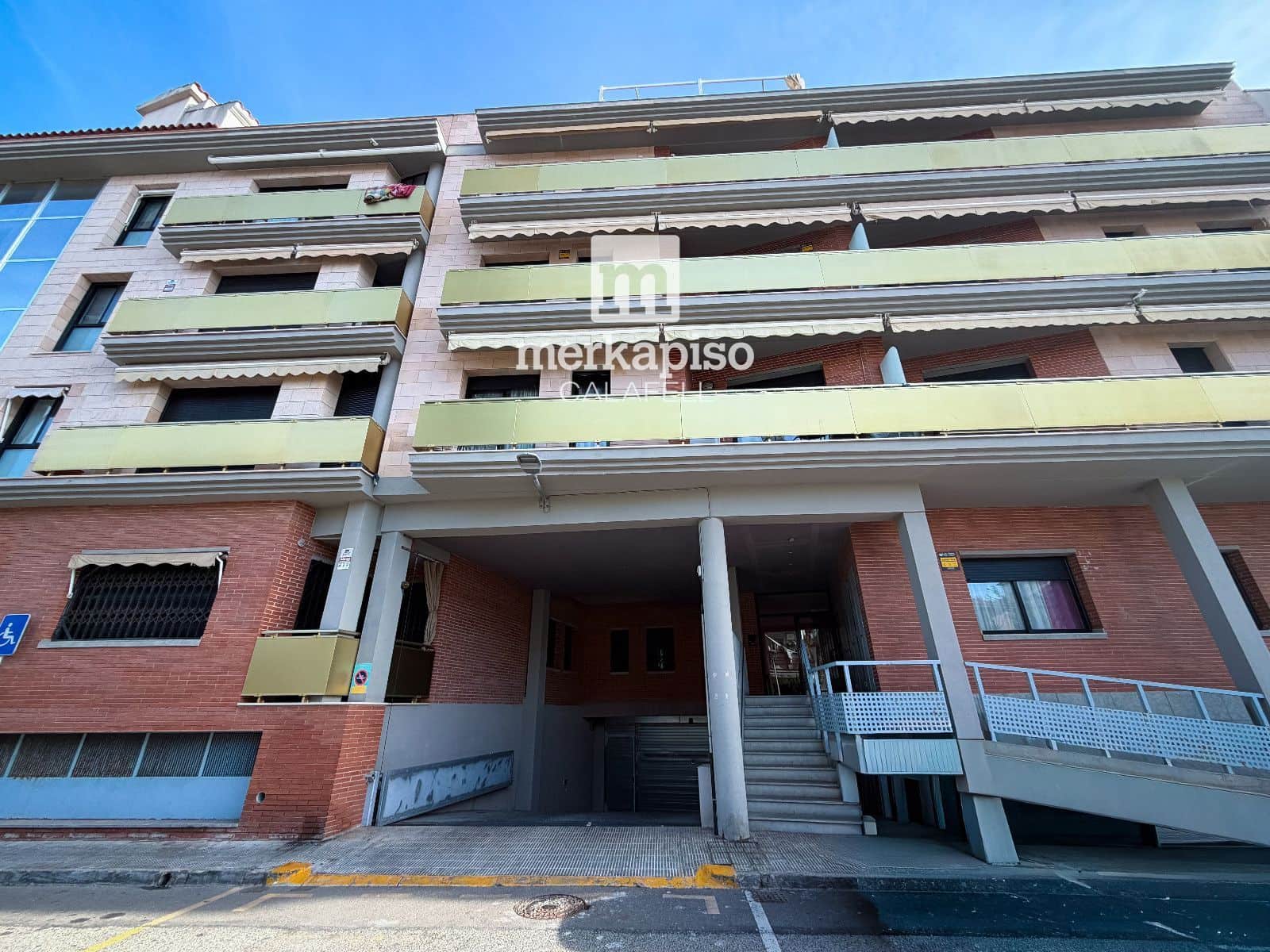 2 slaapkamer Flat te koop in Calafell met garage - € 229.000 (Ref: 9628428)