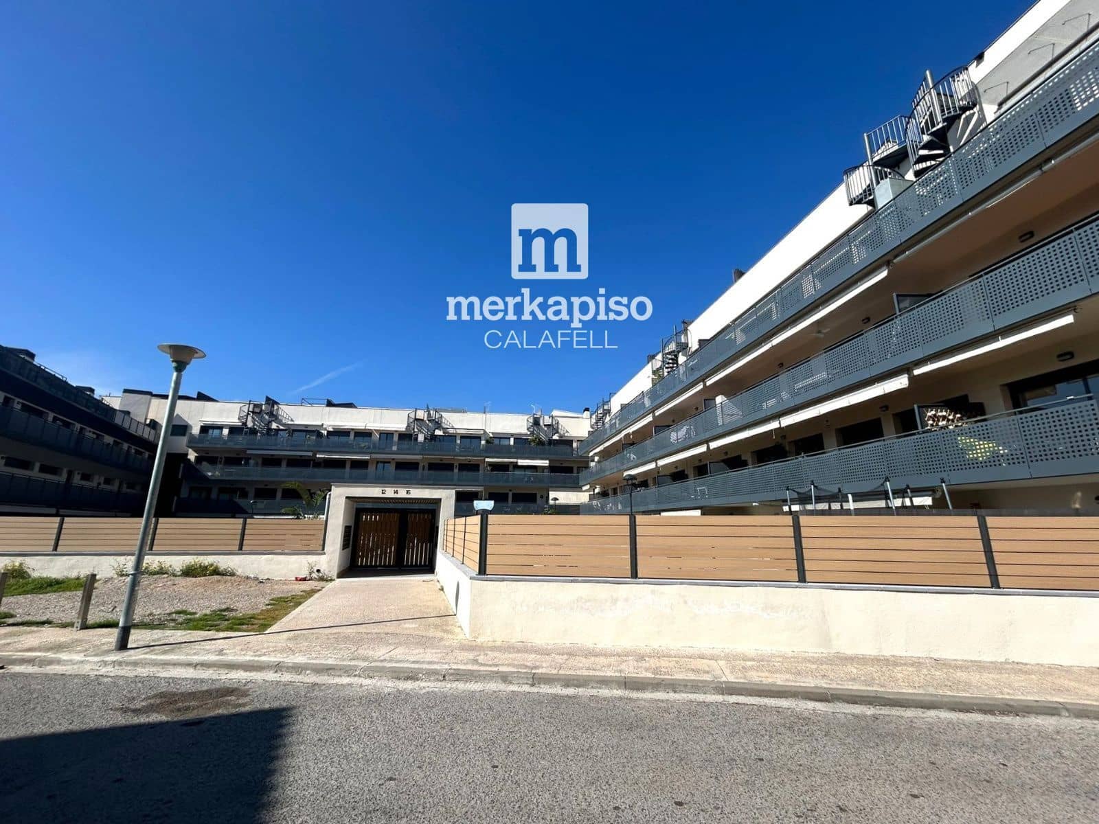 2 soveværelse Lejlighed til salg i El Vendrell med swimmingpool garage - € 220.000 (Ref: 9643525)