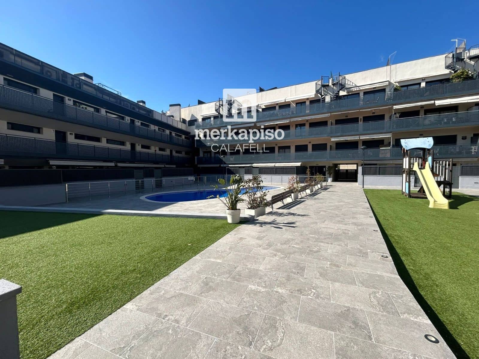 2 soveværelse Lejlighed til salg i El Vendrell med swimmingpool garage - € 220.000 (Ref: 9643525)