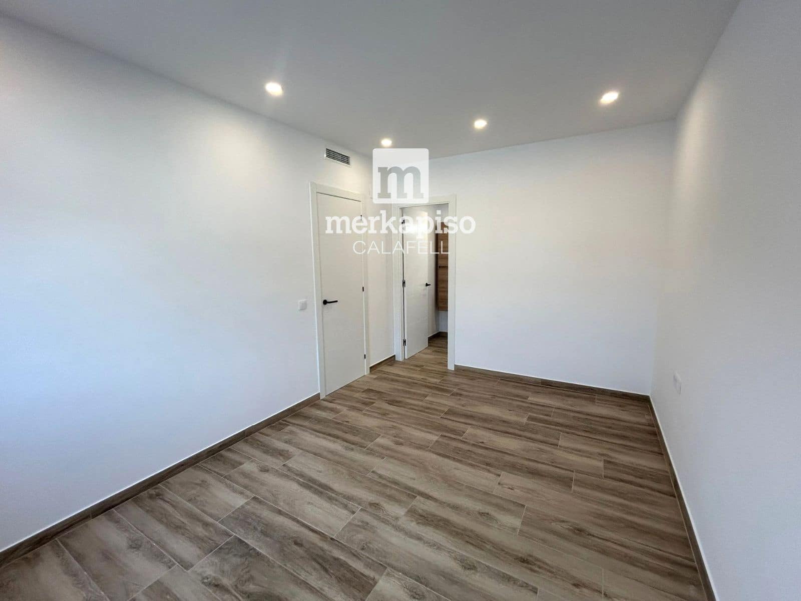 4 soverom Villa til salgs i El Vendrell med svømmebasseng garasje - € 630 000 (Ref: 9650492)