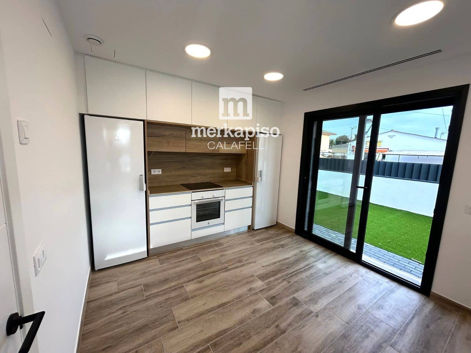 4 soverom Villa til salgs i El Vendrell med svømmebasseng garasje - € 630 000 (Ref: 9650492)