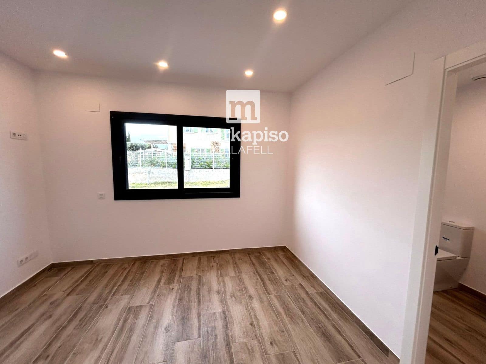 4 soverom Villa til salgs i El Vendrell med svømmebasseng garasje - € 630 000 (Ref: 9650492)