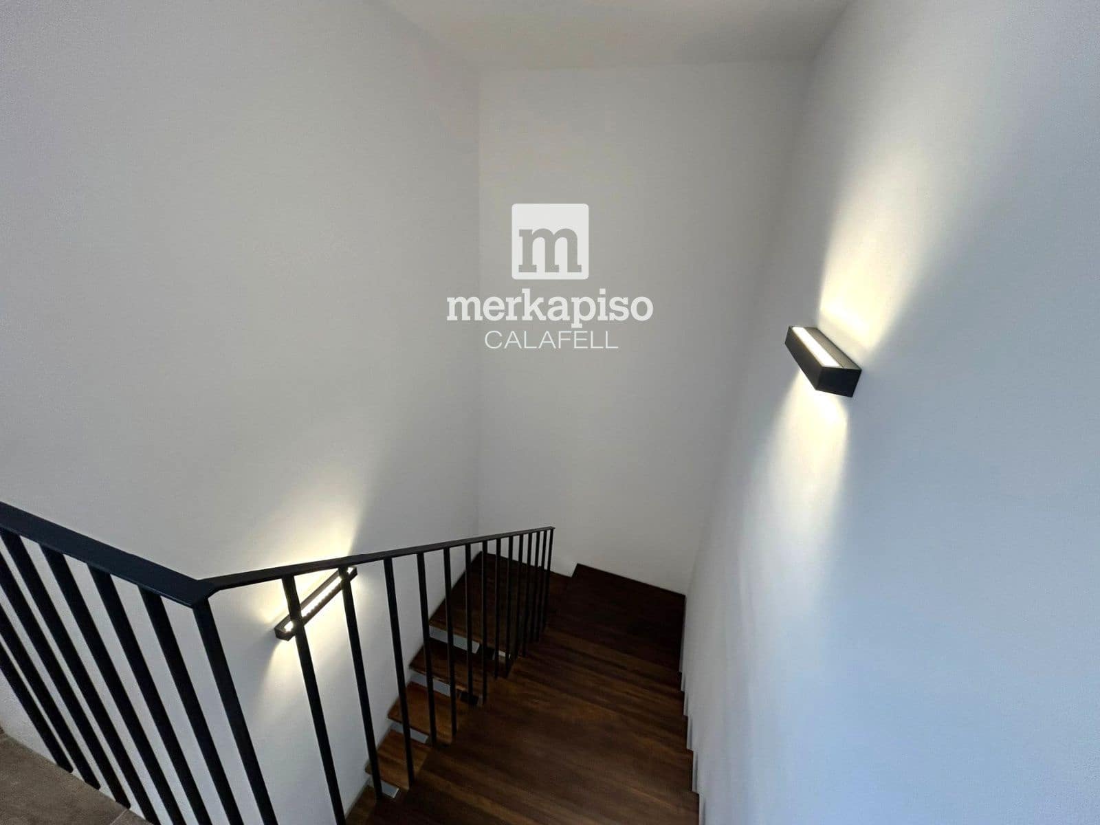 4 soverom Villa til salgs i El Vendrell med svømmebasseng garasje - € 630 000 (Ref: 9650492)