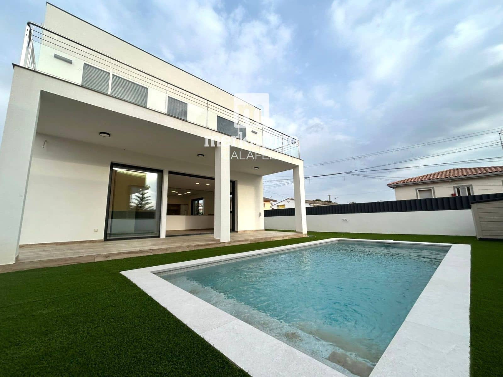 4 soverom Villa til salgs i El Vendrell med svømmebasseng garasje - € 630 000 (Ref: 9650492)