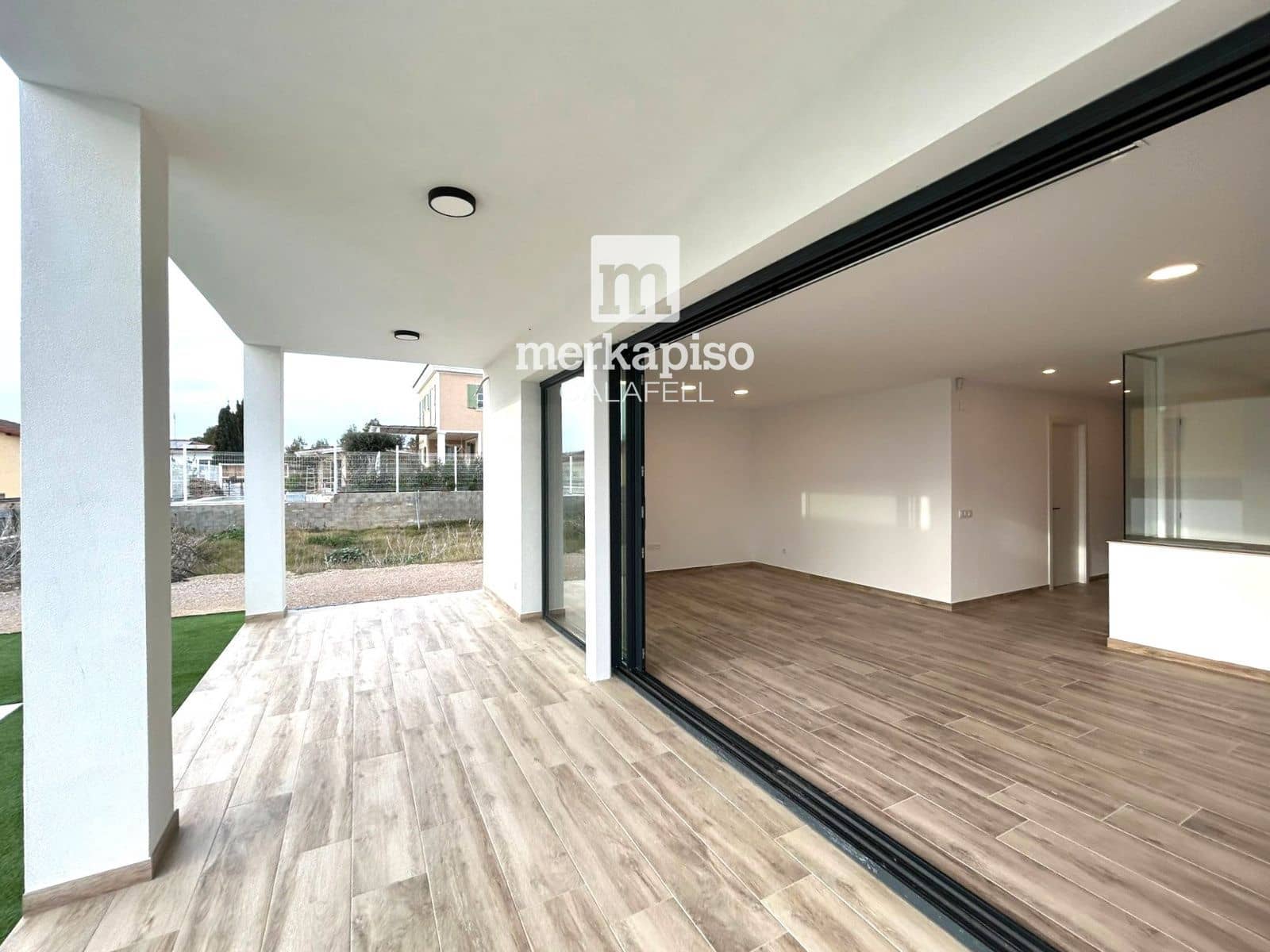 4 soverom Villa til salgs i El Vendrell med svømmebasseng garasje - € 630 000 (Ref: 9650492)