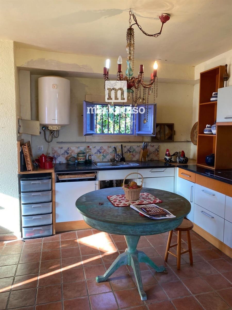 Chalet de 4 habitaciones en Bellvei en venta - 235.000 € (Ref: 9658019)