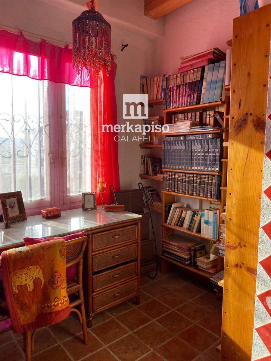 Chalet de 4 habitaciones en Bellvei en venta - 235.000 € (Ref: 9658019)