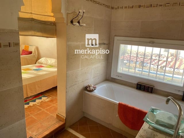 Chalet de 4 habitaciones en Bellvei en venta - 235.000 € (Ref: 9658019)