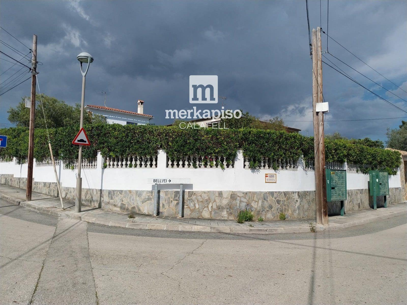 Chalet de 4 habitaciones en Bellvei en venta - 235.000 € (Ref: 9658019)