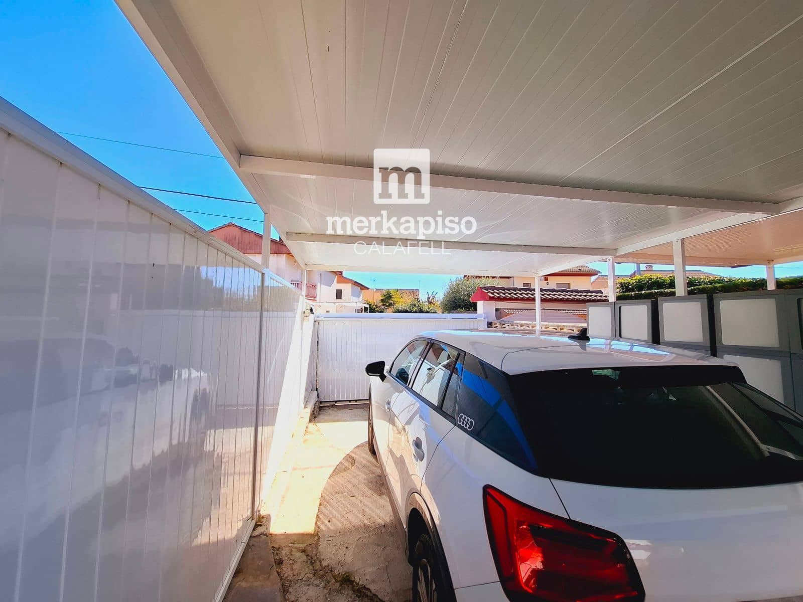 4 makuuhuone Huvila myytävänä paikassa Cunit mukana uima-altaan 
autotalli - 425 000 € (Ref: 9658020)