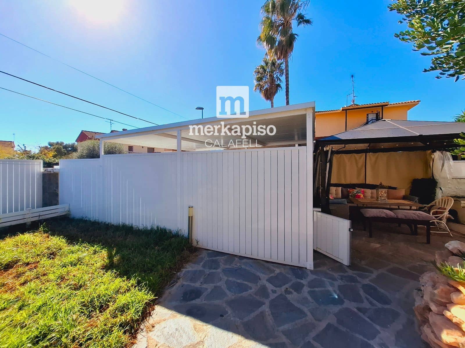 4 makuuhuone Huvila myytävänä paikassa Cunit mukana uima-altaan 
autotalli - 425 000 € (Ref: 9658020)