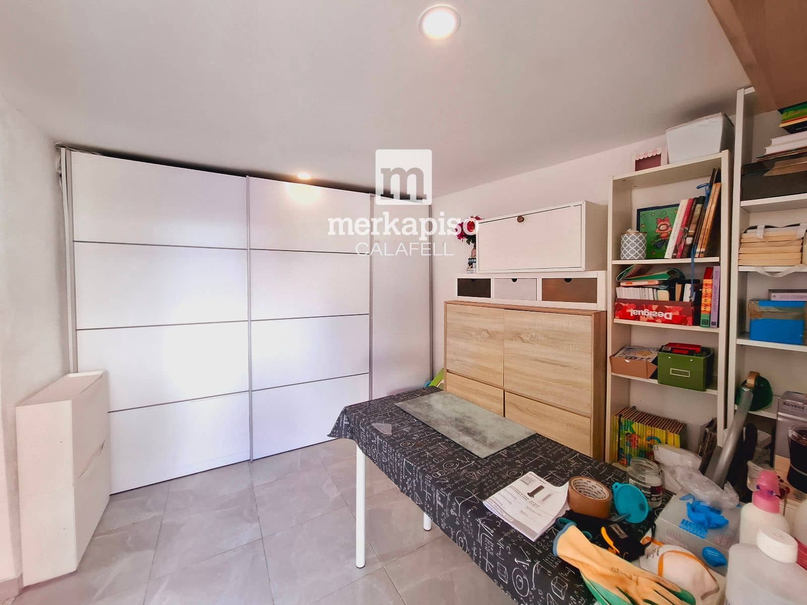 4 makuuhuone Huvila myytävänä paikassa Cunit mukana uima-altaan 
autotalli - 425 000 € (Ref: 9658020)