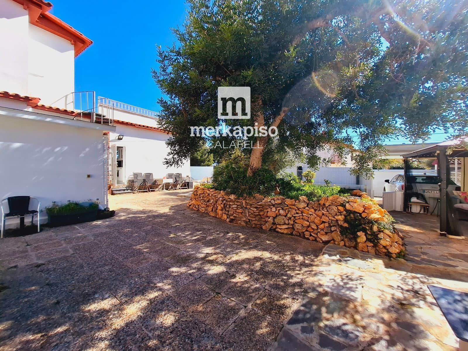 4 makuuhuone Huvila myytävänä paikassa Cunit mukana uima-altaan 
autotalli - 425 000 € (Ref: 9658020)