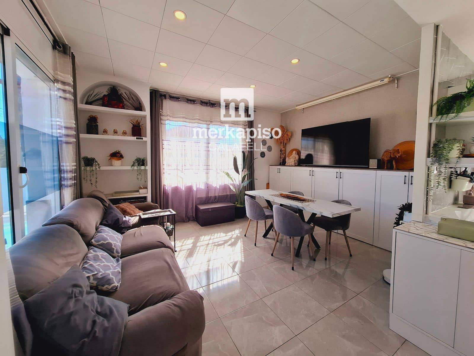 4 makuuhuone Huvila myytävänä paikassa Cunit mukana uima-altaan 
autotalli - 425 000 € (Ref: 9658020)