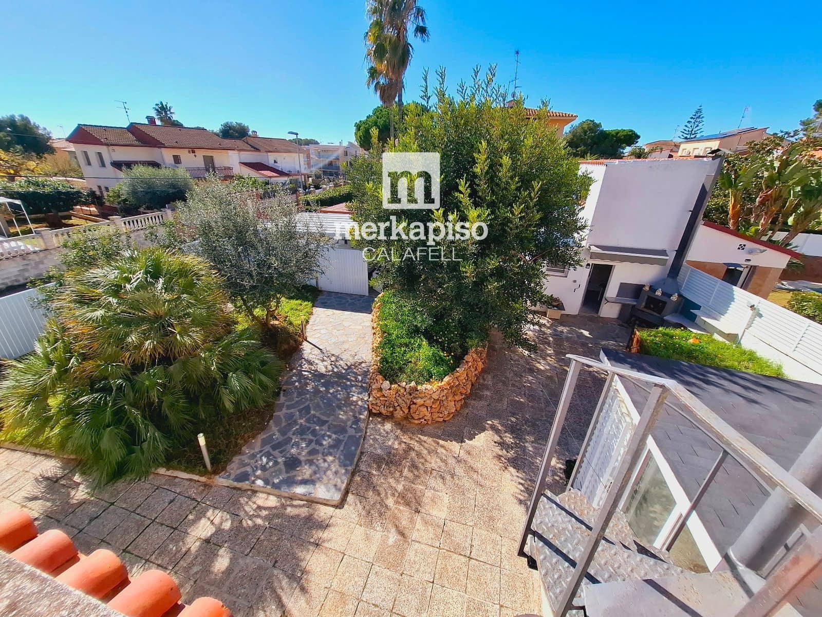 4 makuuhuone Huvila myytävänä paikassa Cunit mukana uima-altaan 
autotalli - 425 000 € (Ref: 9658020)