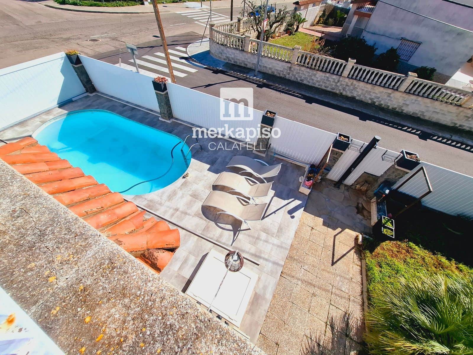 4 makuuhuone Huvila myytävänä paikassa Cunit mukana uima-altaan 
autotalli - 425 000 € (Ref: 9658020)