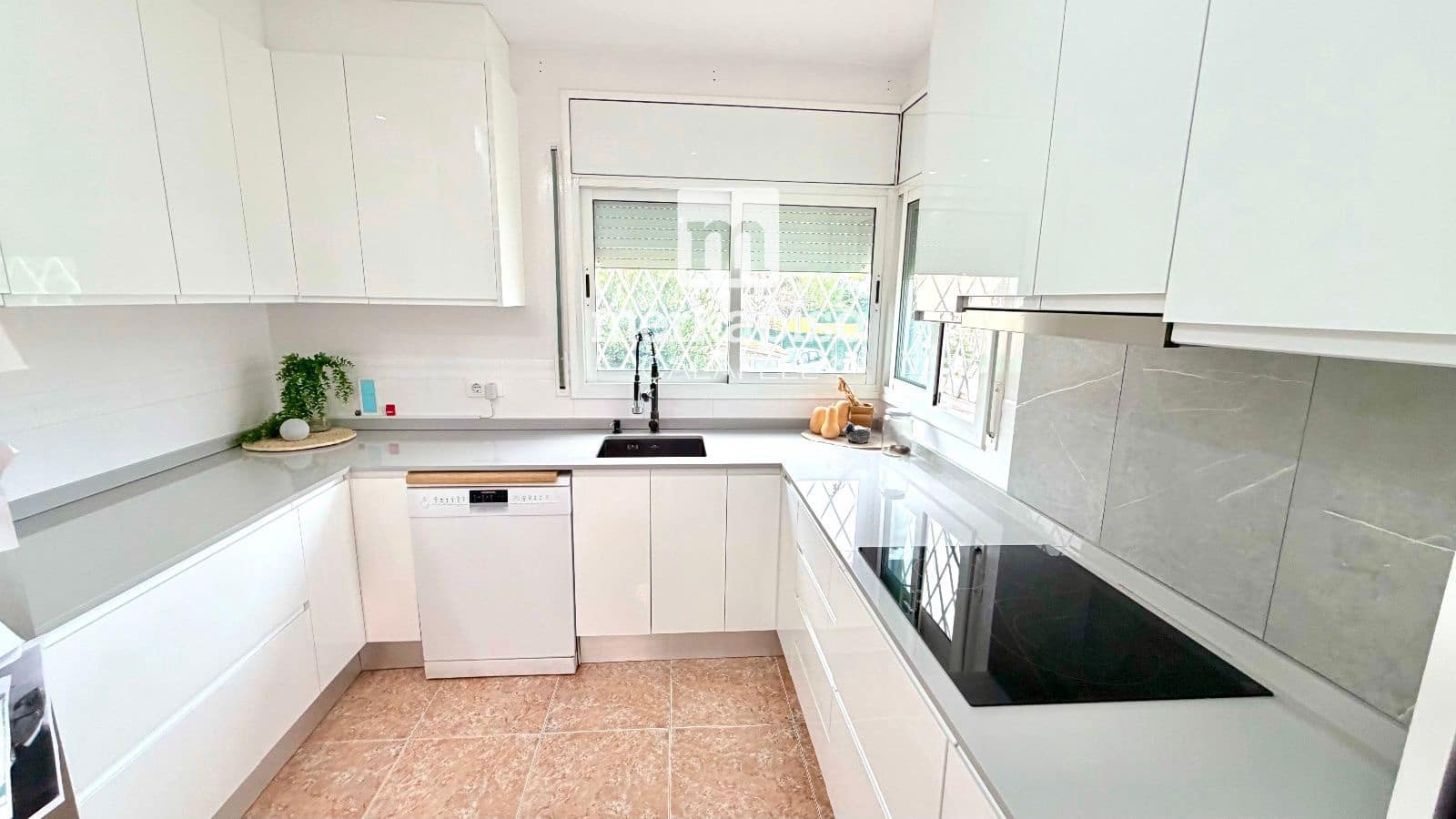 4 slaapkamer Villa te koop in Segur de Calafell met zwembad garage - € 430.000 (Ref: 9667111)