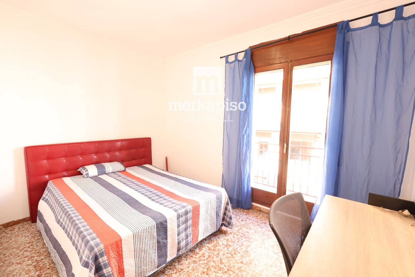 4 bedroom Flat for sale in El Vendrell with garage - € 195,000 (Ref: 9671288)