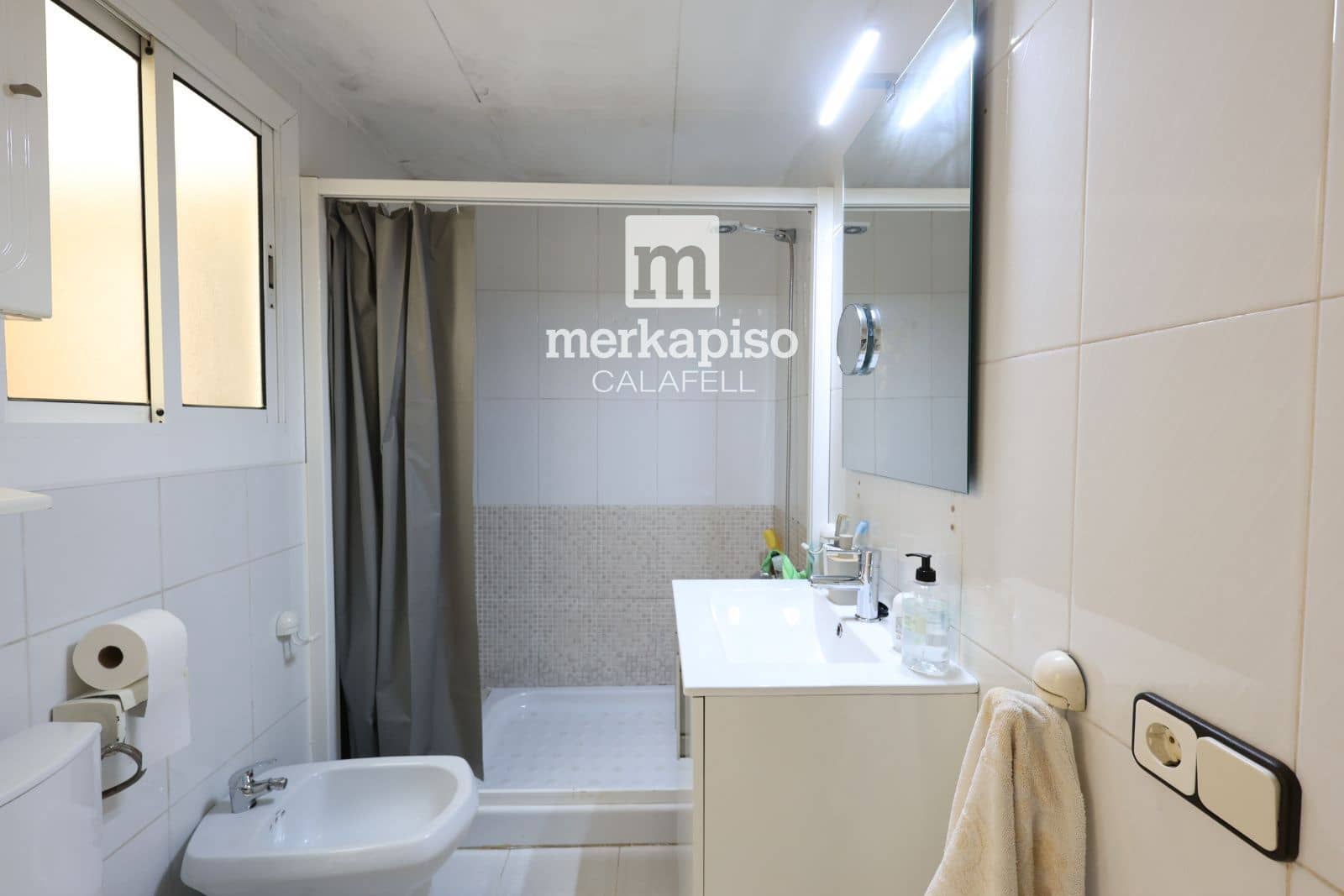 4 bedroom Flat for sale in El Vendrell with garage - € 195,000 (Ref: 9671288)