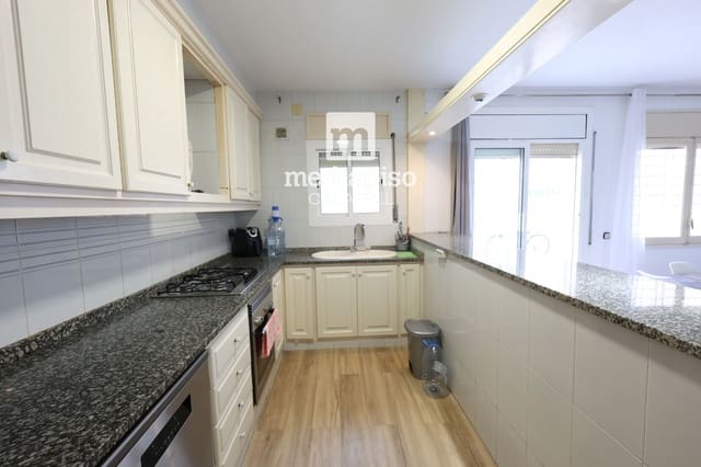 4 bedroom Flat for sale in El Vendrell with garage - € 195,000 (Ref: 9671288)