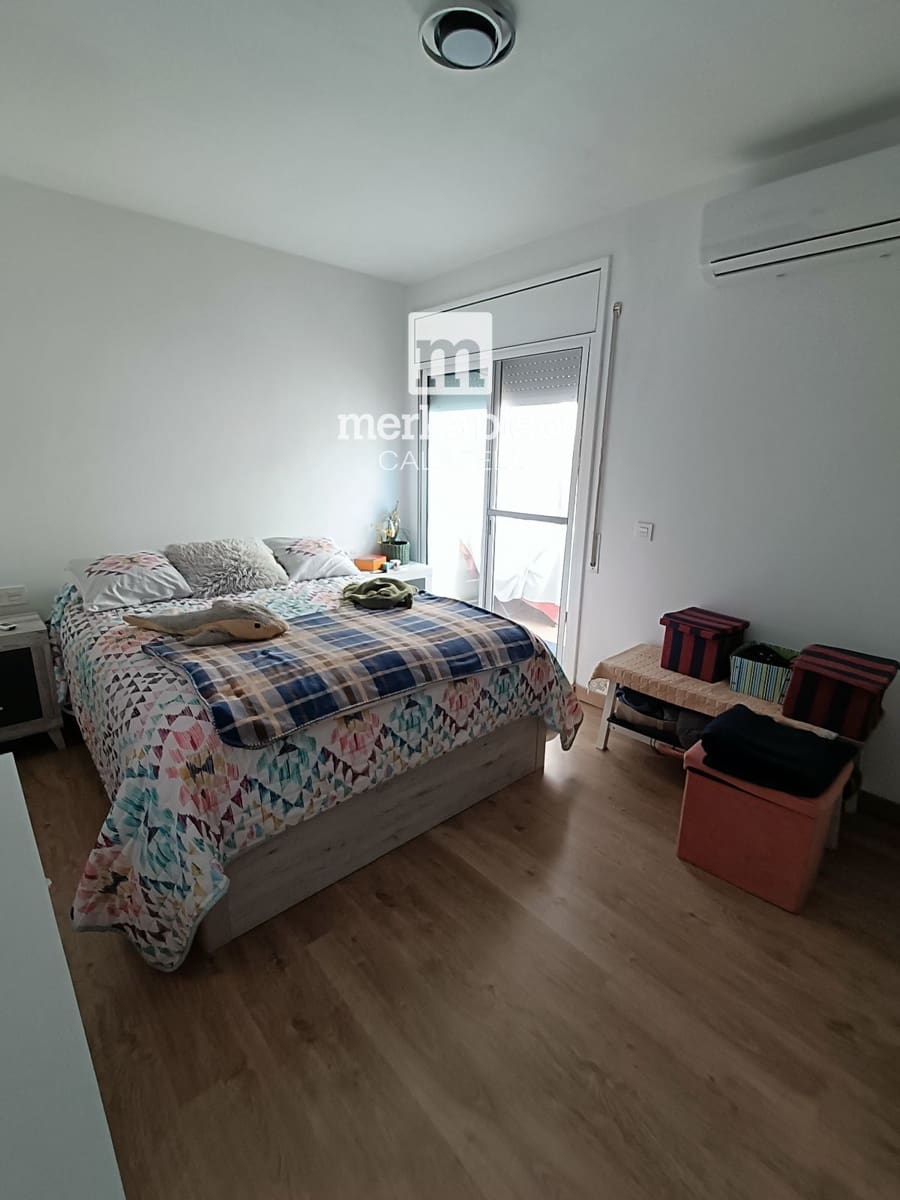 4 bedroom Villa for sale in Segur de Calafell with pool garage - € 310,000 (Ref: 9691473)