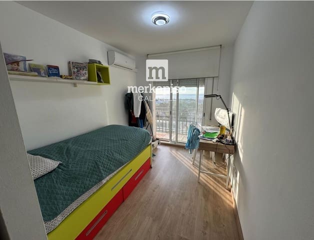 Chalet de 4 habitaciones en Segur de Calafell, Calafell en venta con piscina garaje - 310.000 € (Ref: 9691473)