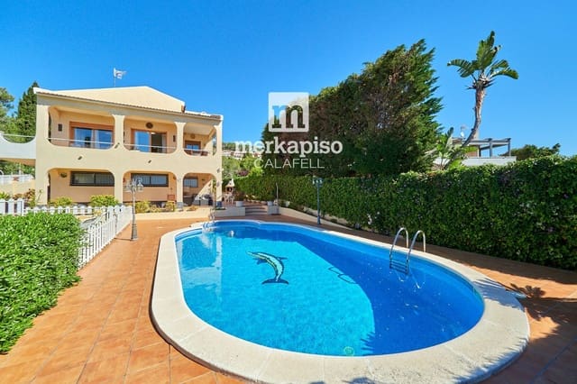 3 soveværelse Villa til salg i El Vendrell med swimmingpool garage - € 435.000 (Ref: 9697777)