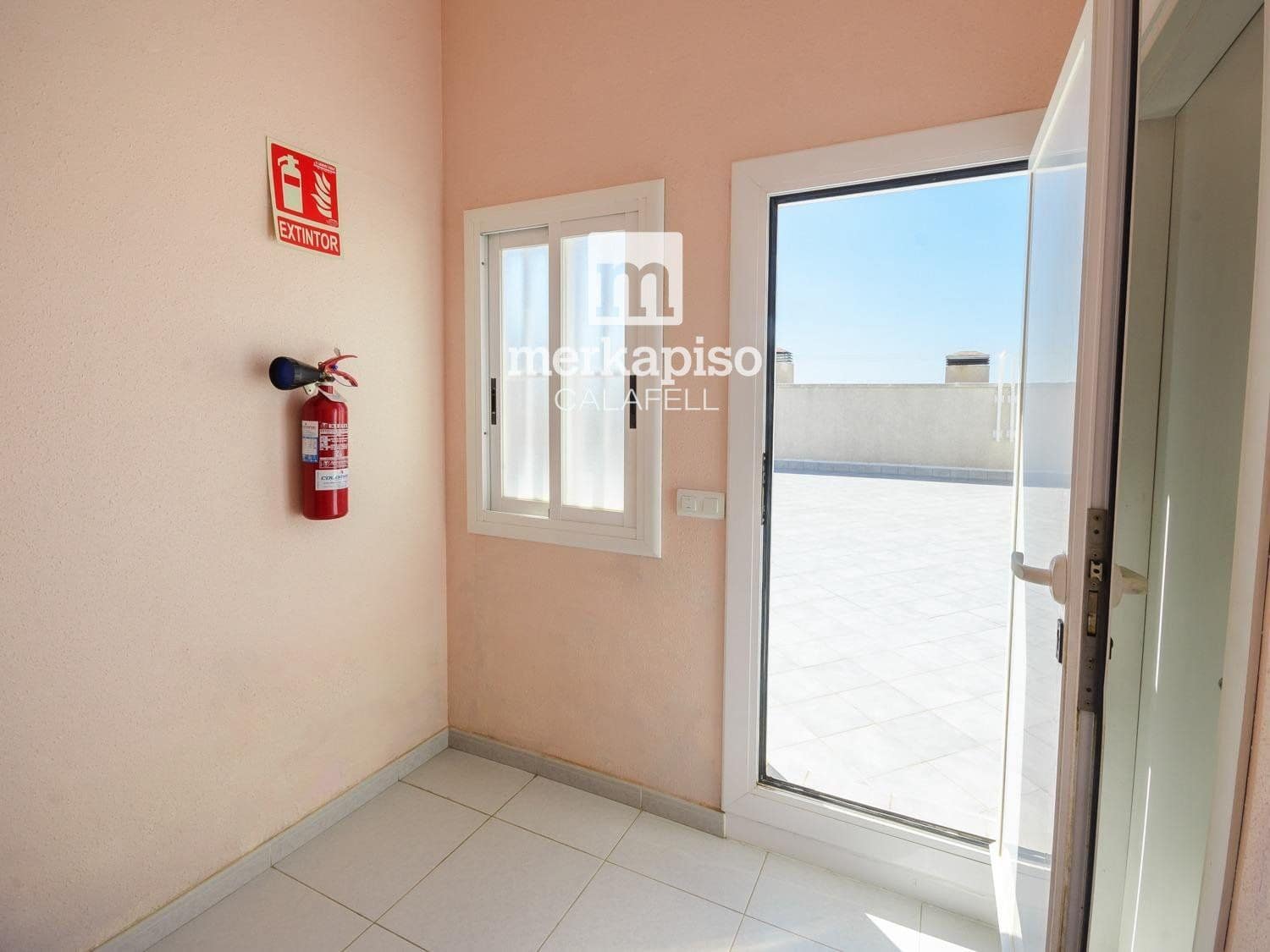 3 makuuhuone Kattohuoneisto myytävänä paikassa Calafell mukana uima-altaan 
autotalli - 365 000 € (Ref: 9707997)