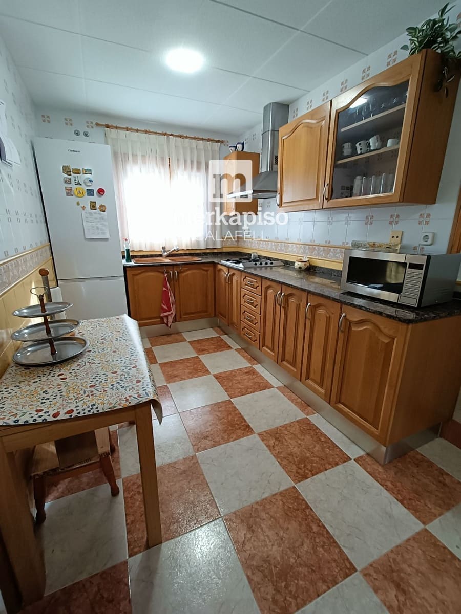 6 bedroom Villa for sale in Segur de Calafell with pool garage - € 480,000 (Ref: 9708001)