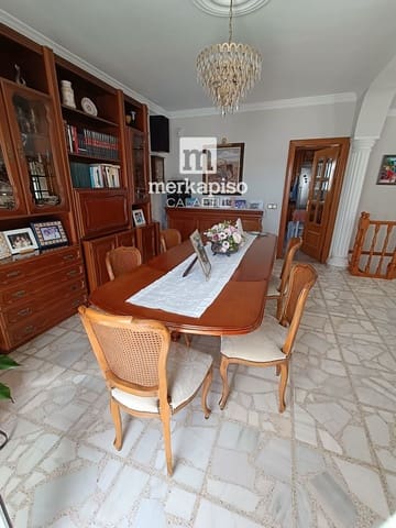 6 slaapkamer Villa te koop in Segur de Calafell, Calafell met zwembad garage - € 480.000 (Ref: 9708001)